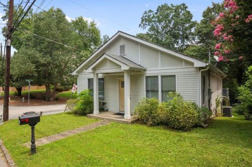 2635 Apple Valley Rd, Atlanta, GA 30319-3136