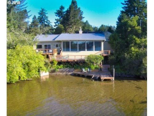 4934 Lake Shore Dr, Florence, OR 97439-8402