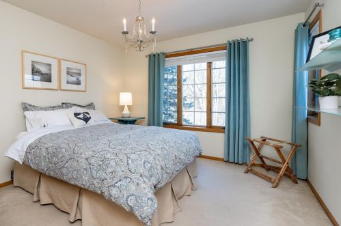 13606 Duluth Dr, Saint Paul MN 55124-8797 exterior