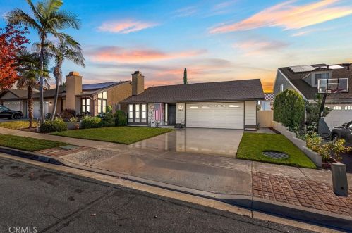 23452 Blue Bird Dr, El Toro, CA 92630-3734
