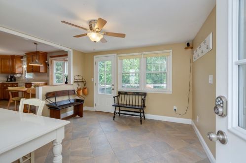92 Gillis St, Nashua, NH 03060-6338