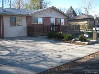 1103 Gay Dr, Longmont, CO 80501-6614