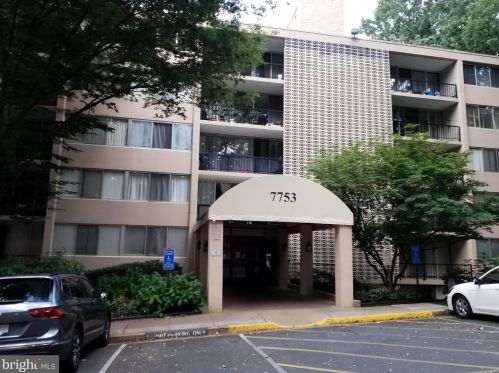 7753 Patriot Dr, Annandale, VA 22003-4850