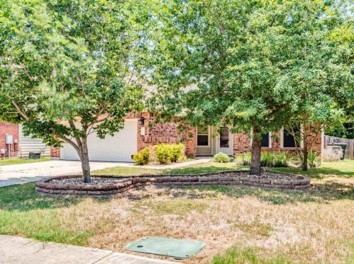 1413 Beechwood Dr, Uhland TX  78640-5720 exterior