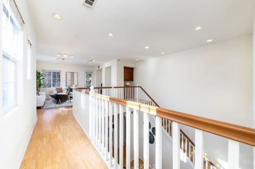 37 Secret Gdn, Irvine CA  92620-4804 exterior