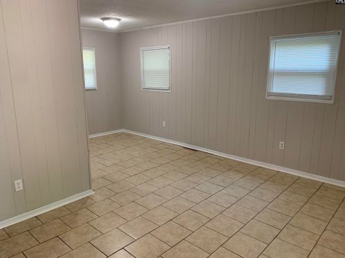 1515 Middle St, Cayce-West Columbia, SC 29033-2627