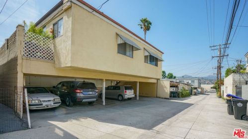 1027 Grover Ave, Glendale CA  91201-2401 exterior