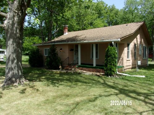 421 Seminary Ave, Onarga, IL 60955-1343