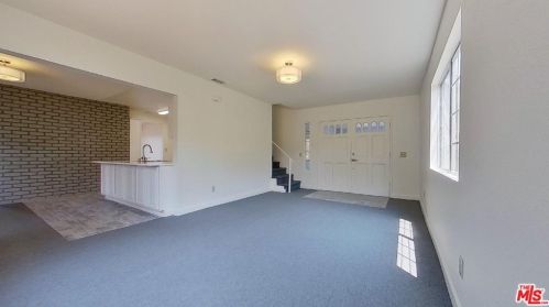 2569 Mt Vernon Ave, Riverside CA  92507-3202 exterior