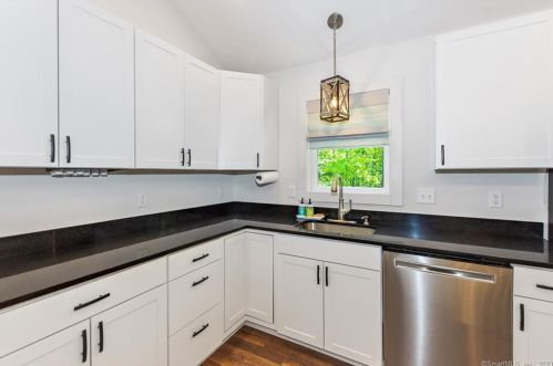850 Upper Maple St, Killingly CT  06241-2229 exterior