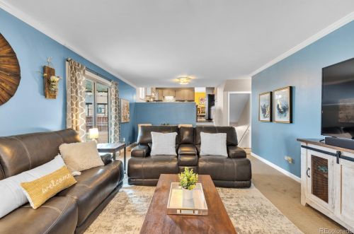 2572 Pagosa Way, Aurora CO 80011-4930 exterior