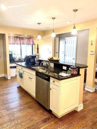 308 Mill Pond Dr, Wapping, CT 06074-3595