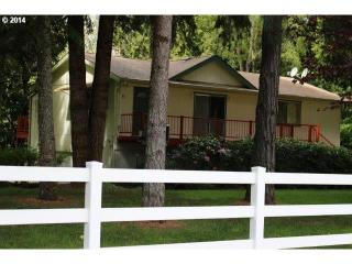 13644 Tyee Rd, Umpqua OR  97486-9725 exterior