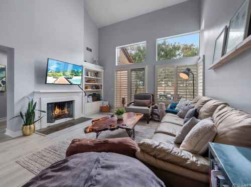 35 Del Perlatto, Irvine, CA 92614-5359