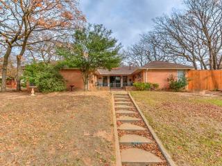 1820 Glade Ave, Bethany OK  73008-5420 exterior