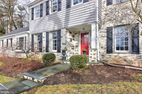11 Todmorden Dr, Media, PA 19086-6726