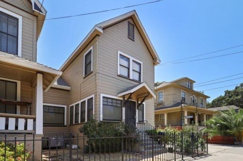6 Vine St, Stockton, CA 95202-1005
