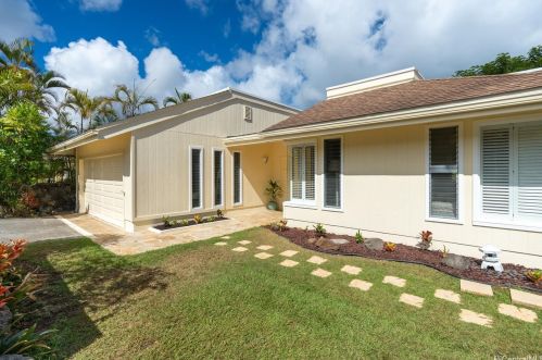 45-067 Kaneohe Bay Dr, Kaneohe, HI