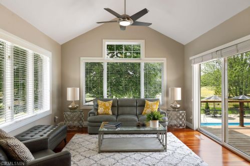 3528 Crestmoor Dr, Saint Paul MN  55125-5028 exterior