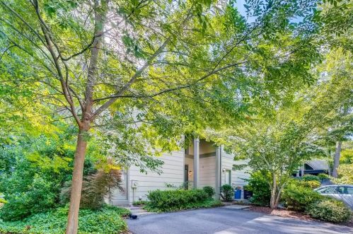 50 Forrest Pl, Atlanta, GA 30328-4867