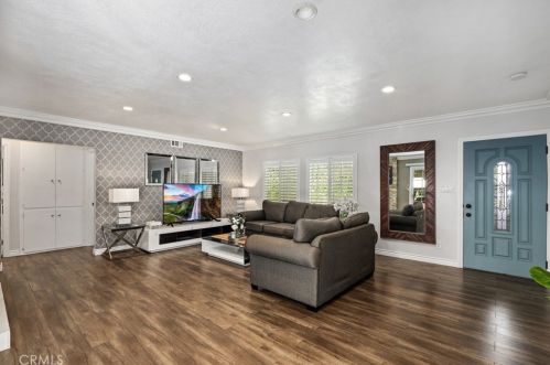 511 Baker St, Anaheim CA  92804-2225 exterior