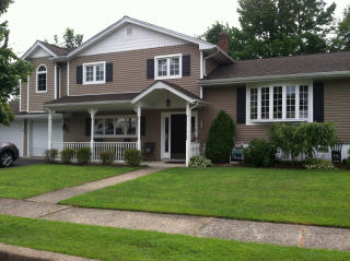22 Willow Ct, Paterson, NJ 07512-1108