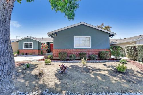 85 Casper St, Milpitas, CA 95035-4813