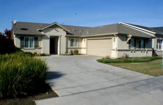 2145 Barcus Ave, Fresno, CA 93722-8726