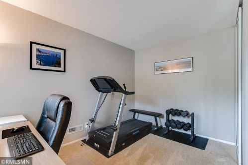 1070 Carmel Ct, Saint Paul MN  55126-5877 exterior