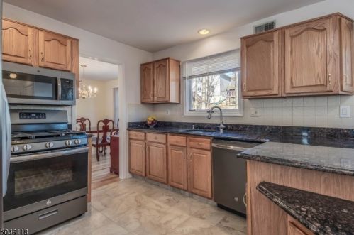 18 Fords Rd, Dover NJ  07869-2146 exterior