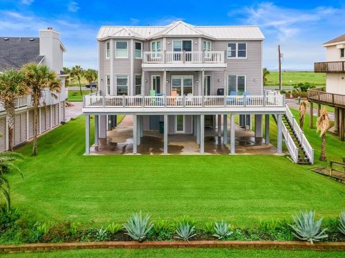 19407 Shores Dr, Galveston, TX 77554-8616
