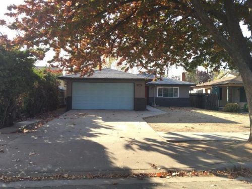 44 Strother Ave, Fresno, CA 93706-3053