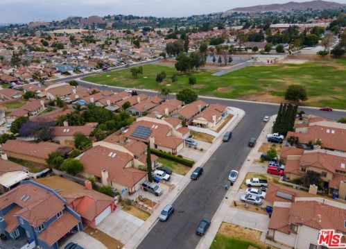 6397 Pine Falls Trl, Riverside CA  92509-6151 exterior