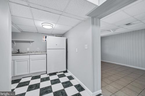 9121 Kimes St, Silver Spring MD 20901-3727 exterior