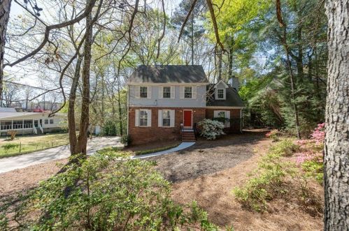 1039 Seven Springs Cir, Marietta, GA 30068-2660