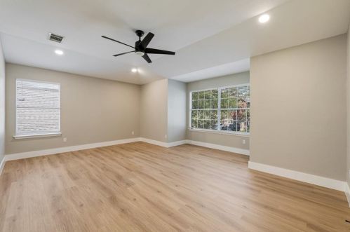 10209 Broomflower Dr, Austin TX  78739-1448 exterior