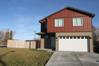 1301 Ela Loop, Grandview, WA 98930-1497