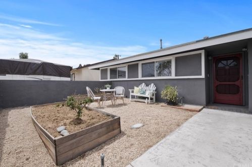 16321 Bayshore Ln, Huntington Beach, CA 92649-2612