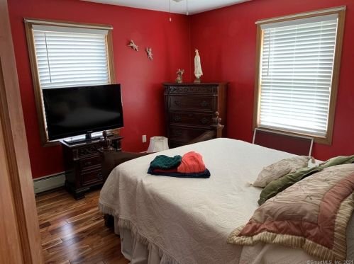 126 Green Hollow Rd, Killingly CT  06239-3700 exterior
