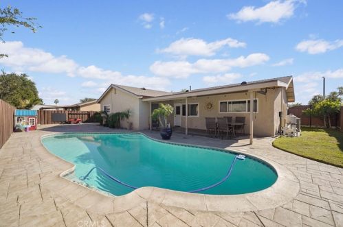 9685 Randolph St, Riverside CA  92503-1185 exterior