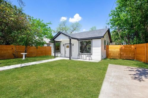 3104 Th, Austin TX  78702-1402 exterior