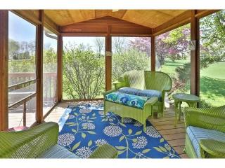 2074 Oak Glen Dr, Stillwater, MN 55082-9629