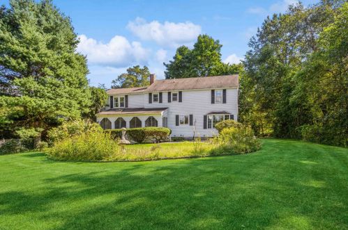 136 Amherst St, Amherst, NH 03031-3016