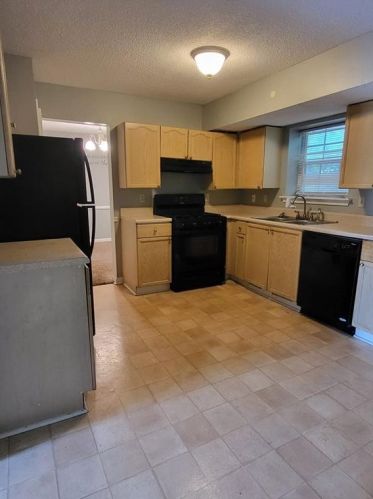 633 Windchase Pl, Lithonia, GA 30058-8280