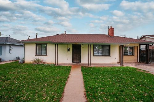 955 22nd St, Merced, CA 95340-4030