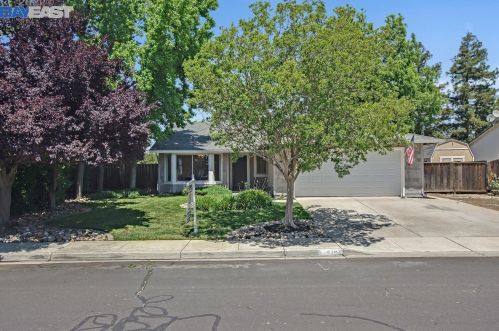 5194 Bianca Way, Livermore, CA 94550-2376