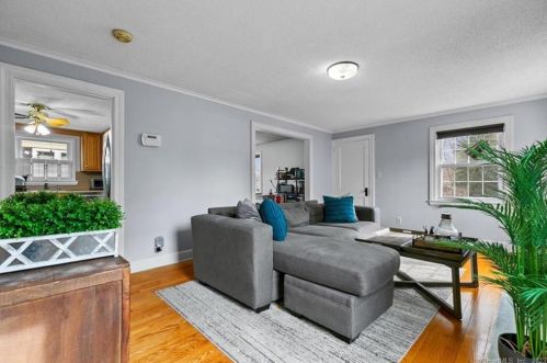 54 Sefton Dr, New Britain CT  06053-2549 exterior