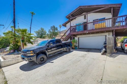 8752 Vanguard Pl, Lakeside, CA 92040-5143