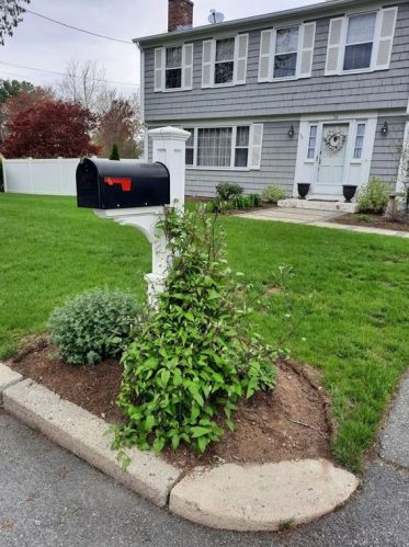 34 Meadow View Blvd, Providence, RI 02904-2918