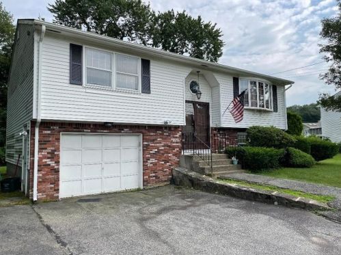 10 Cherry Hill Rd, Providence, RI 02919-2604